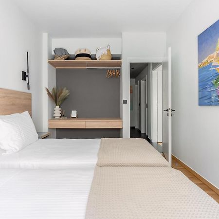 Athena Blue Lux Apartments 2Br 2Ba With City Skyline View, Near Kolonaki アテネ エクステリア 写真