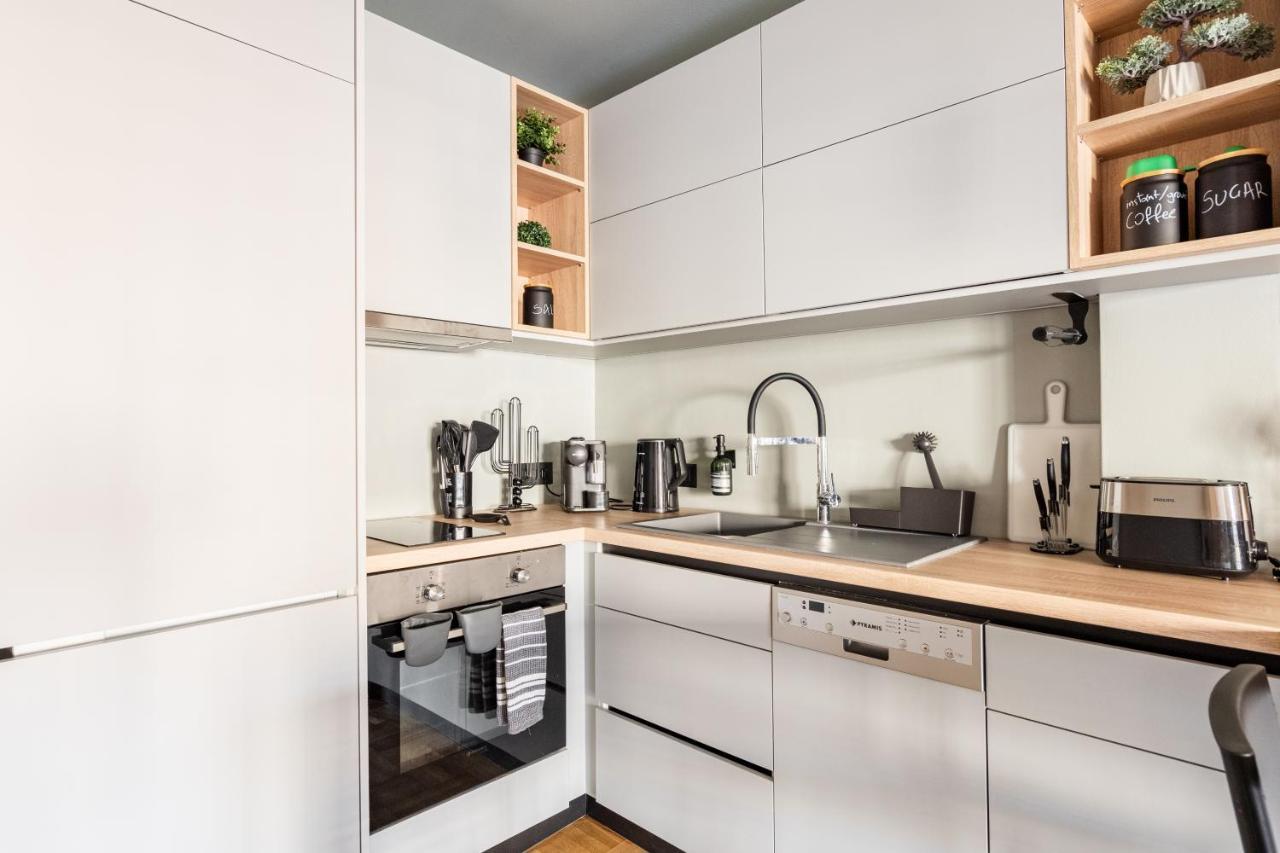 Athena Blue Lux Apartments 2Br 2Ba With City Skyline View, Near Kolonaki アテネ エクステリア 写真