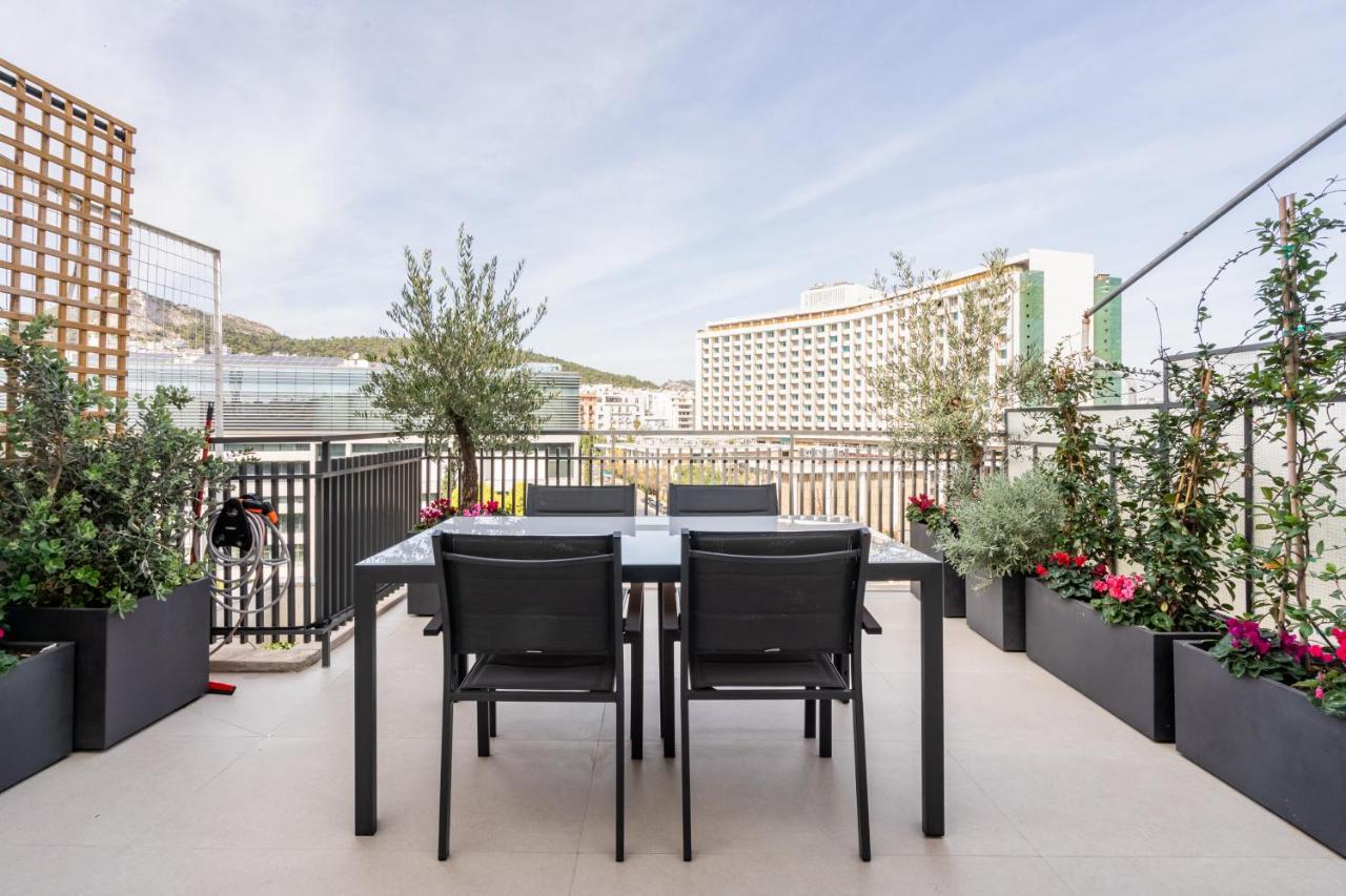 Athena Blue Lux Apartments 2Br 2Ba With City Skyline View, Near Kolonaki アテネ エクステリア 写真