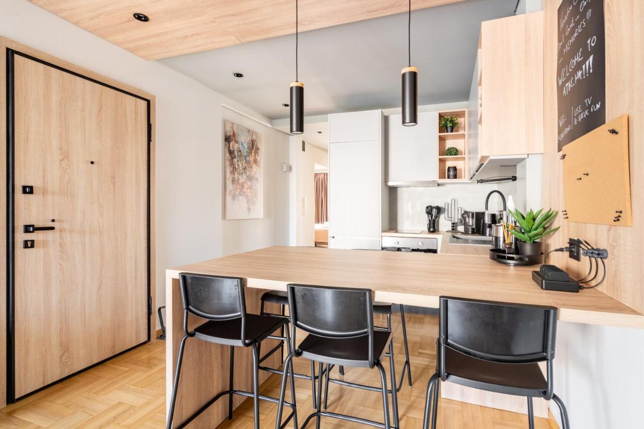 Athena Blue Lux Apartments 2Br 2Ba With City Skyline View, Near Kolonaki アテネ エクステリア 写真