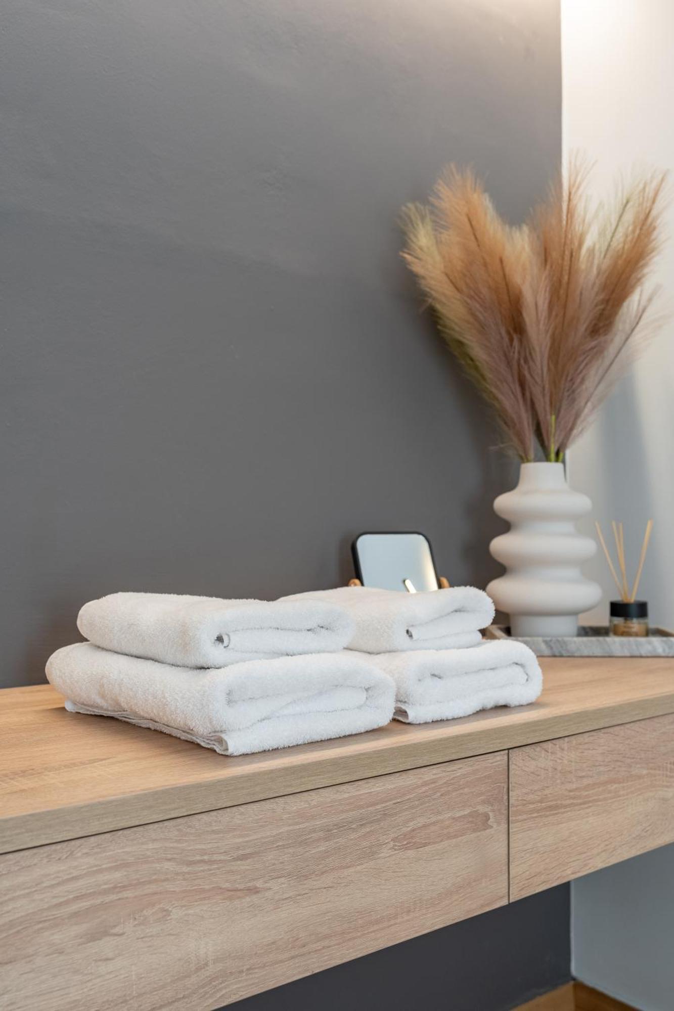 Athena Blue Lux Apartments 2Br 2Ba With City Skyline View, Near Kolonaki アテネ エクステリア 写真