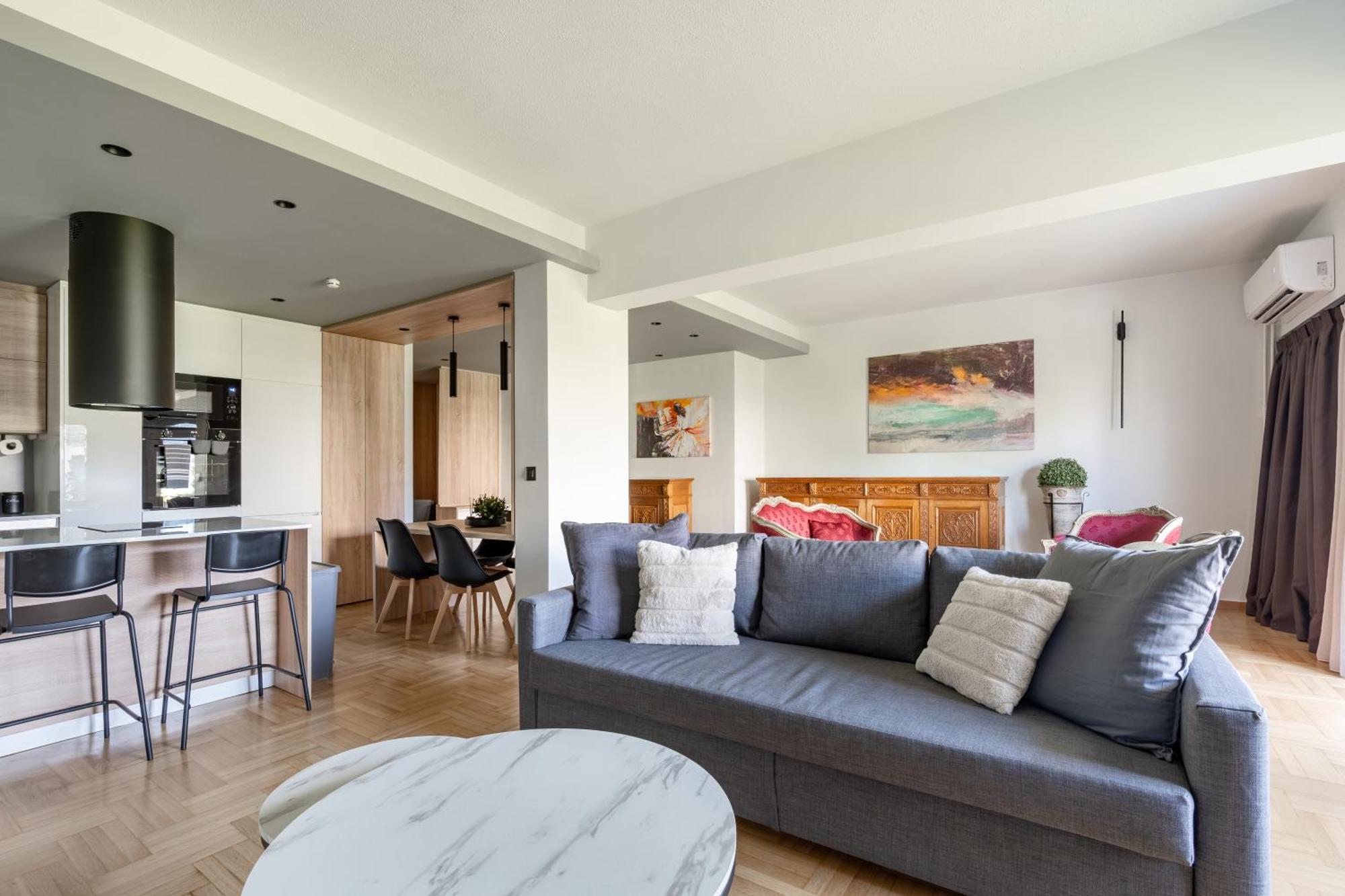 Athena Blue Lux Apartments 2Br 2Ba With City Skyline View, Near Kolonaki アテネ エクステリア 写真