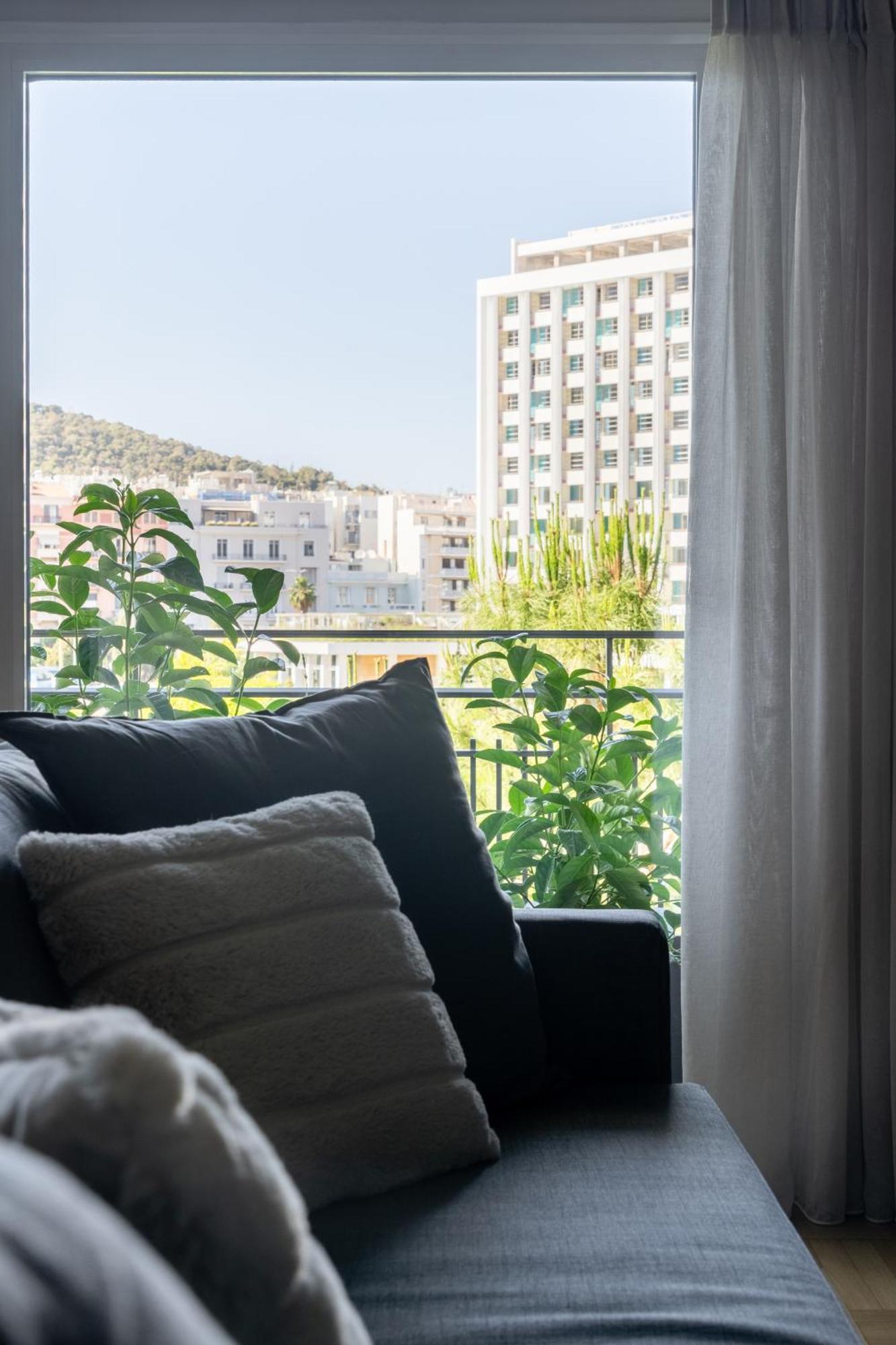 Athena Blue Lux Apartments 2Br 2Ba With City Skyline View, Near Kolonaki アテネ エクステリア 写真
