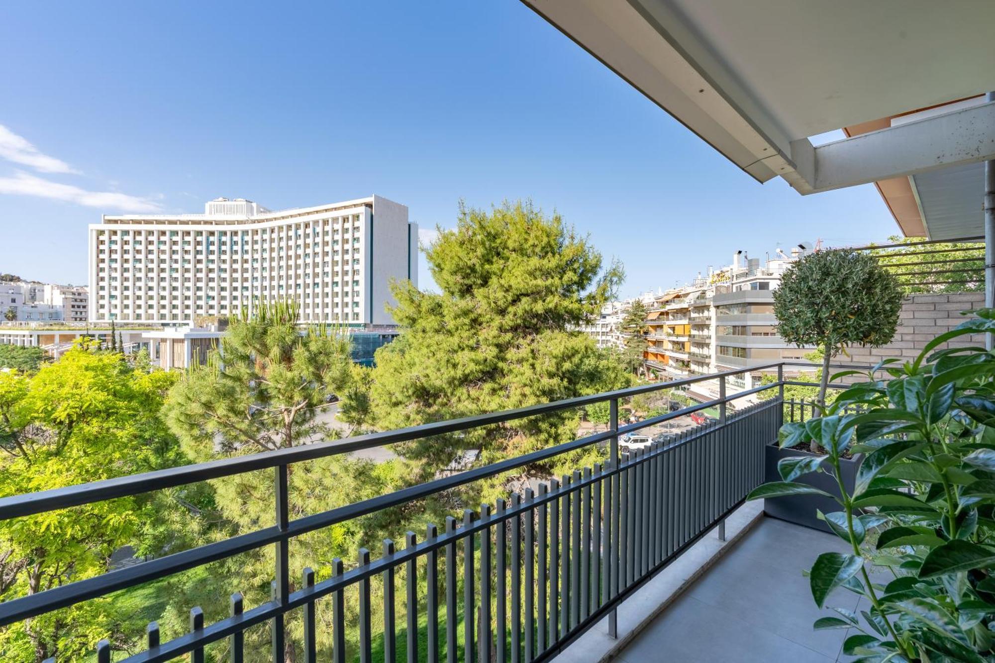 Athena Blue Lux Apartments 2Br 2Ba With City Skyline View, Near Kolonaki アテネ エクステリア 写真